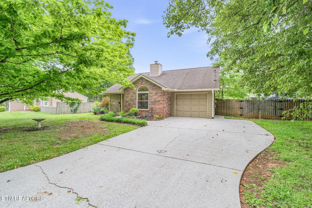 Photo of 813 Wood Harbour Rd, Knoxville, TN 37934 (MLS # 1340936)