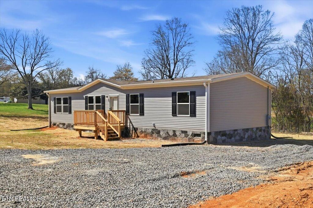 Photo of 2036 River View Drive, Morristown, TN 37813 (MLS # 1333970)