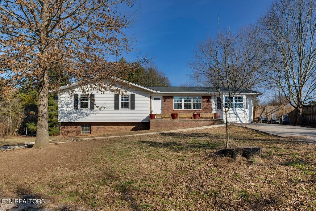 Photo of 77407744 Tazewell Pike, Corryton, TN 37721 (MLS # 1289416)