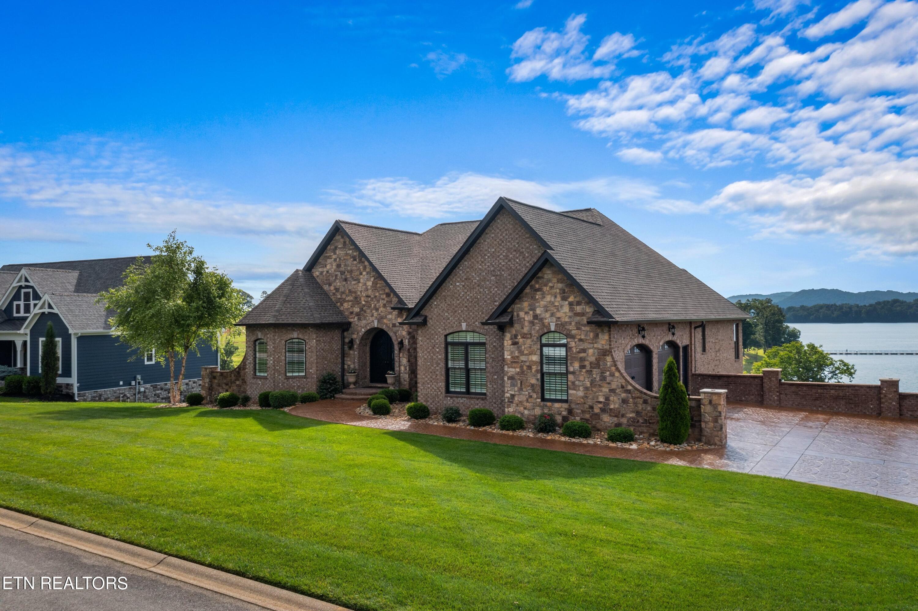 604 Blount Circle