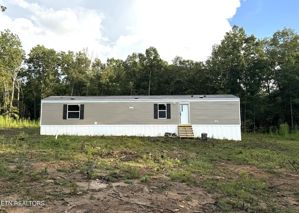 Photo of 190 Erin Rd, Crossville, TN 38572 (MLS # 1314195)