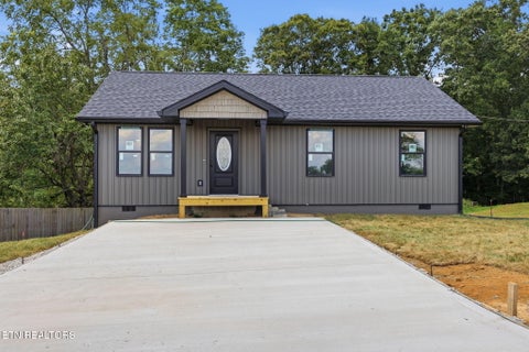 Photo of 207 Long Hollow Rd, Clinton, TN 37716 (MLS # 1353053)