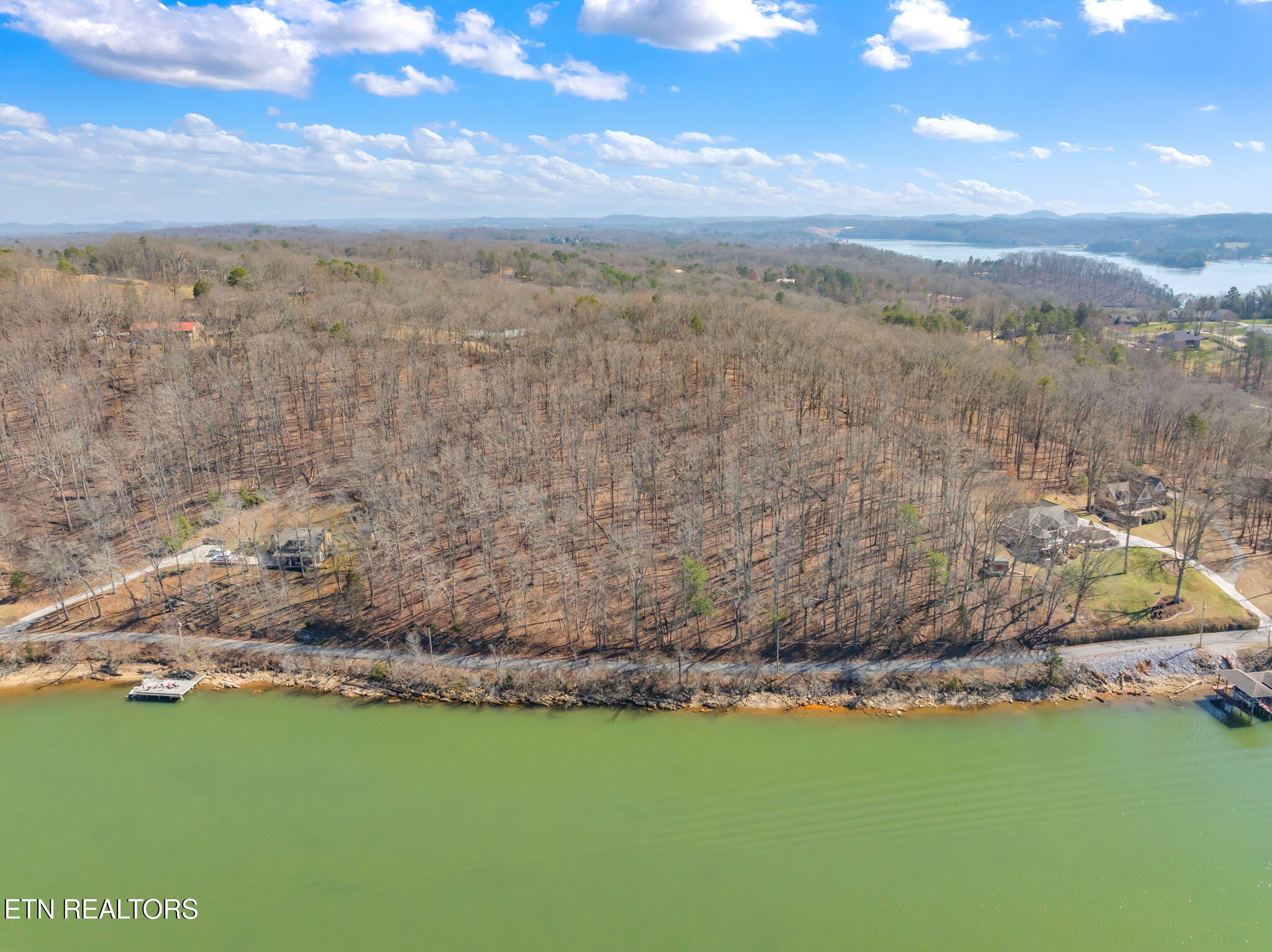 5.4 ac Lakeside Drive