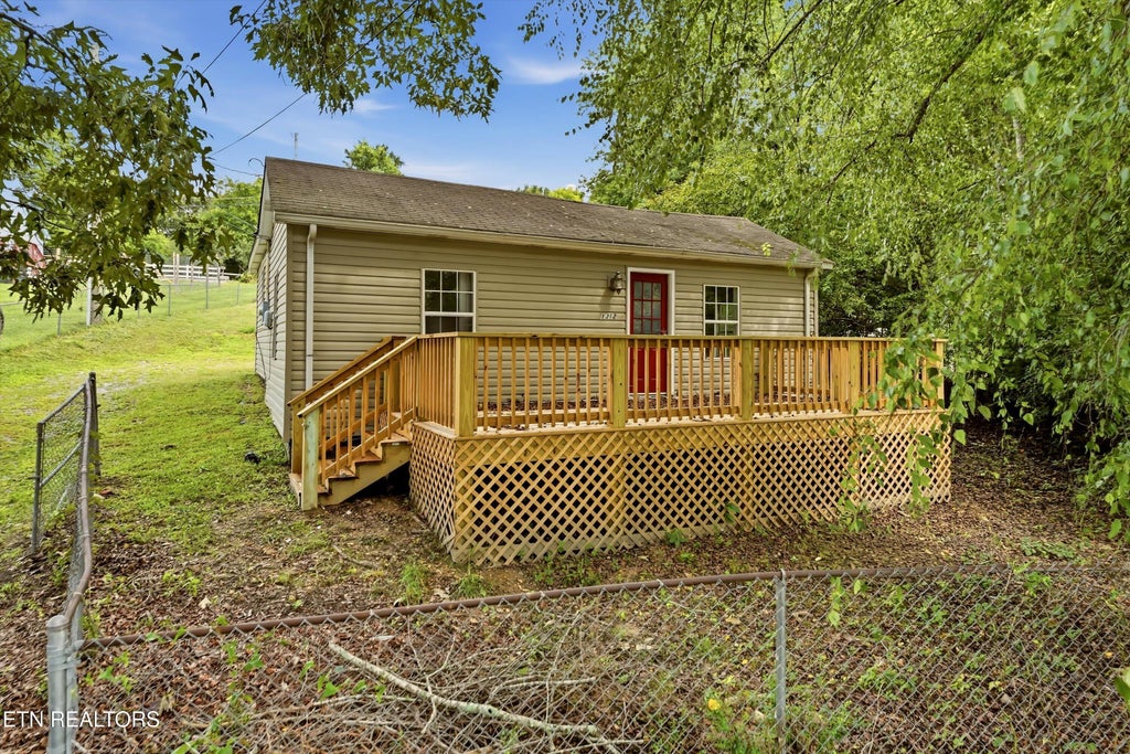 Photo of 1312 Hammerhill Rd, Athens, TN 37303 (MLS # 1350588)
