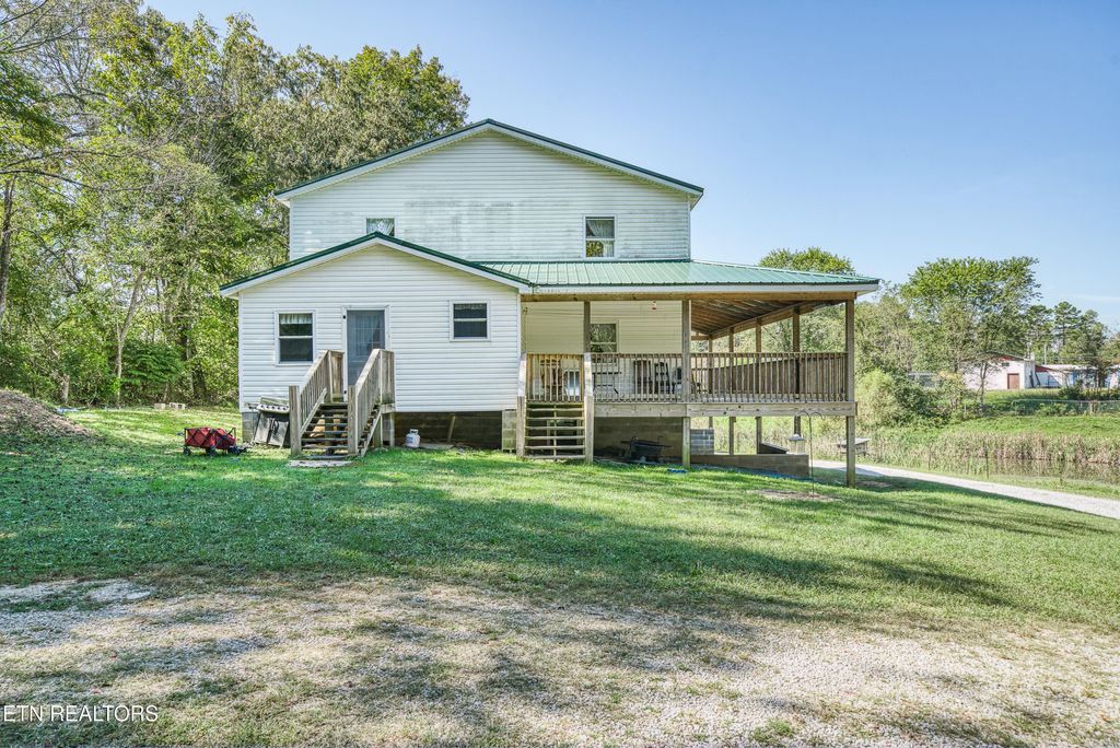 Photo of 107 Cherry St, Deer Lodge, TN 37726 (MLS # 1335225)