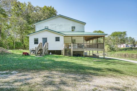 Photo of 107 Cherry St, Deer Lodge, TN 37726 (MLS # 1335225)