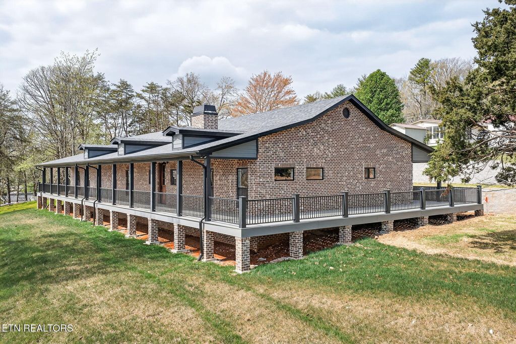 Photo of 124 Virginia Ave, Livingston, TN 38570 (MLS # 1335062)