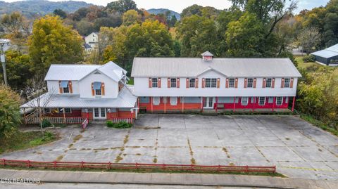 390 Cherohala Skyway Tellico Plains TN 37385