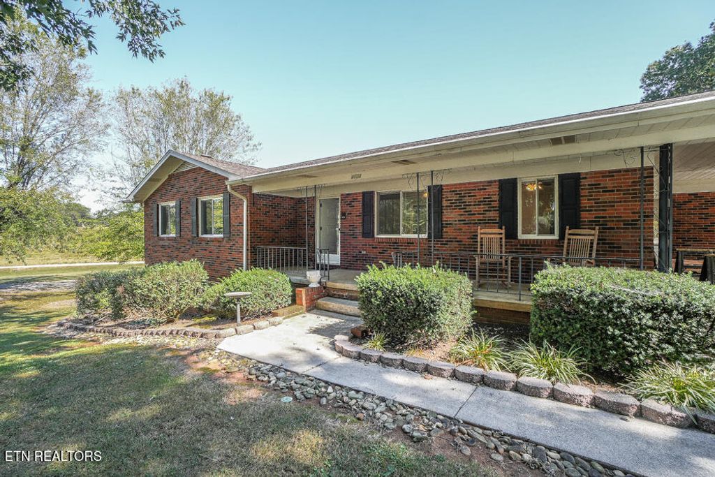 Photo of 4124 Shaw Drive, Rockford, TN 37853 (MLS # 1241639)