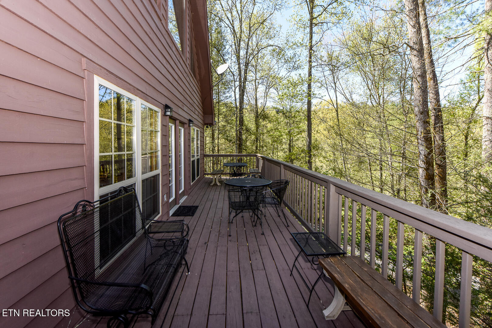 561 Laurel Rd