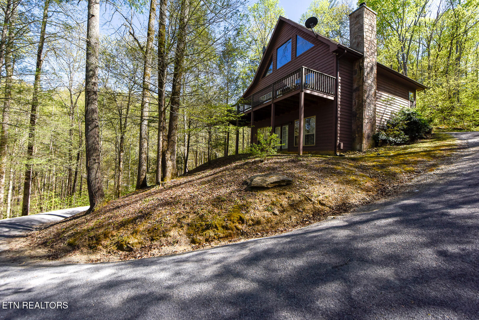 561 Laurel Rd