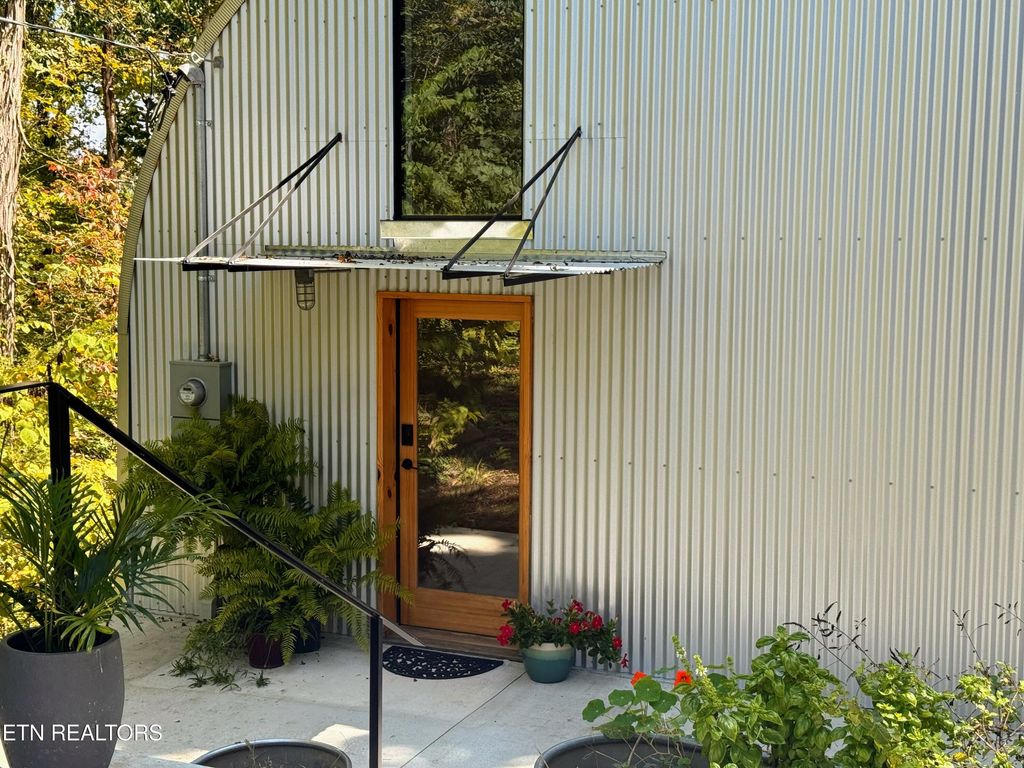 Photo of 608 Lookout Court, Knoxville, TN 37920 (MLS # 1324640)