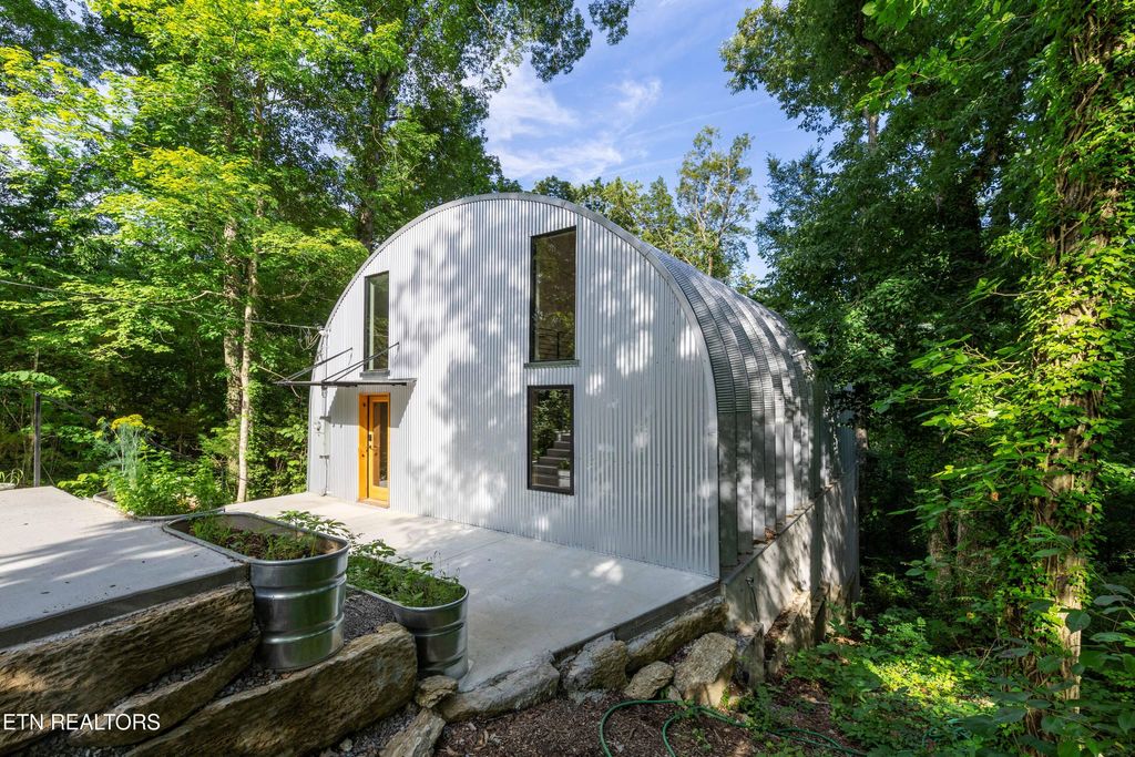 Photo of 608 Lookout Court, Knoxville, TN 37920 (MLS # 1324640)