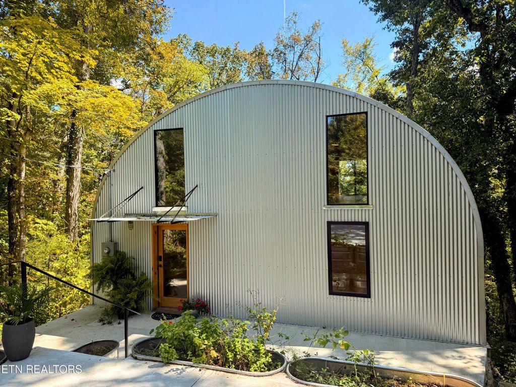 Photo of 608 Lookout Court, Knoxville, TN 37920 (MLS # 1324640)