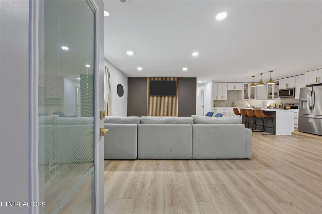 Photo of 2597 River Rd, Kingston, TN 37763 (MLS # 1325767)