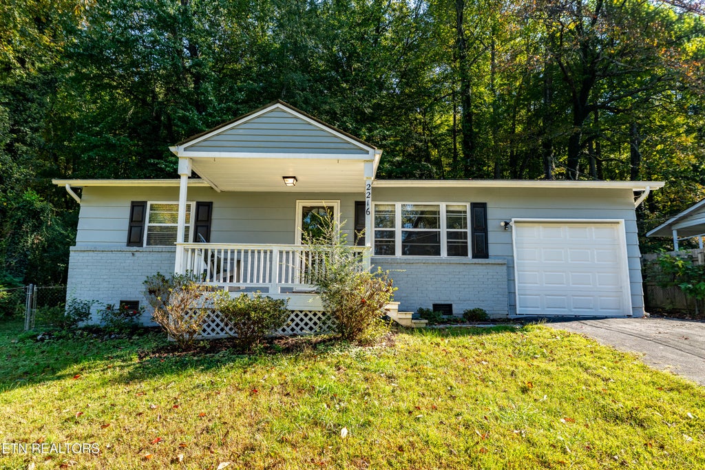 Photo of 2216 Rifle Range Drive, Knoxville, TN 37918 (MLS # 1358935)
