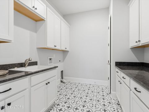 Tiny photo for 3764 Promontory Point, Louisville, TN 37777 (MLS # 1324608)