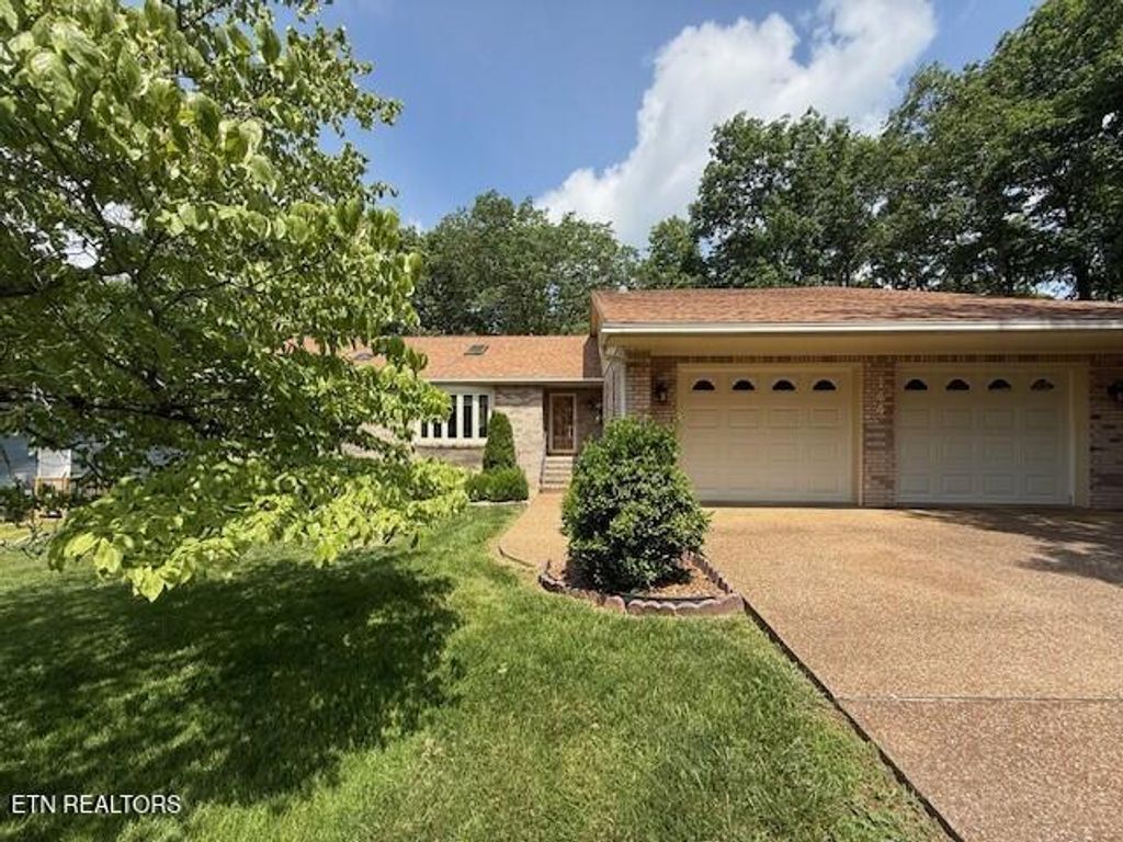 Photo of 144 Greenwood Rd, Crossville, TN 38558 (MLS # 1288005)