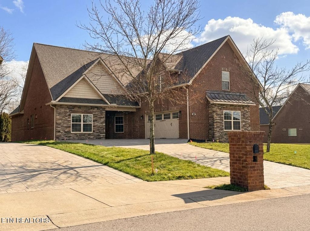 Photo of 1550 Tsuga Drive, Alcoa, TN 37701 (MLS # 1330621)