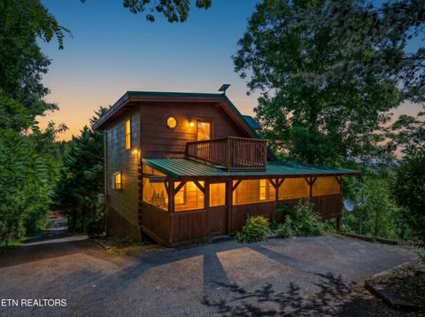 Photo of 1086 Sharp Hollow Rd, Sevierville, TN 37862 (MLS # 1341133)