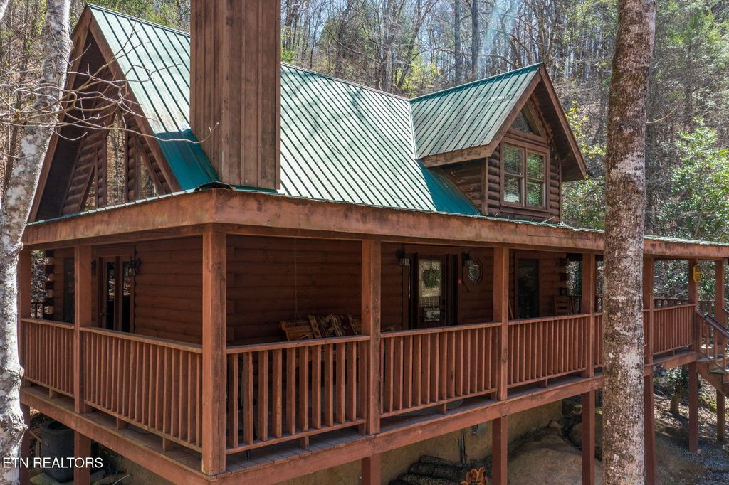 Photo of 2246 Valley Mountain Way, Sevierville, TN 37862 (MLS # 1334067)