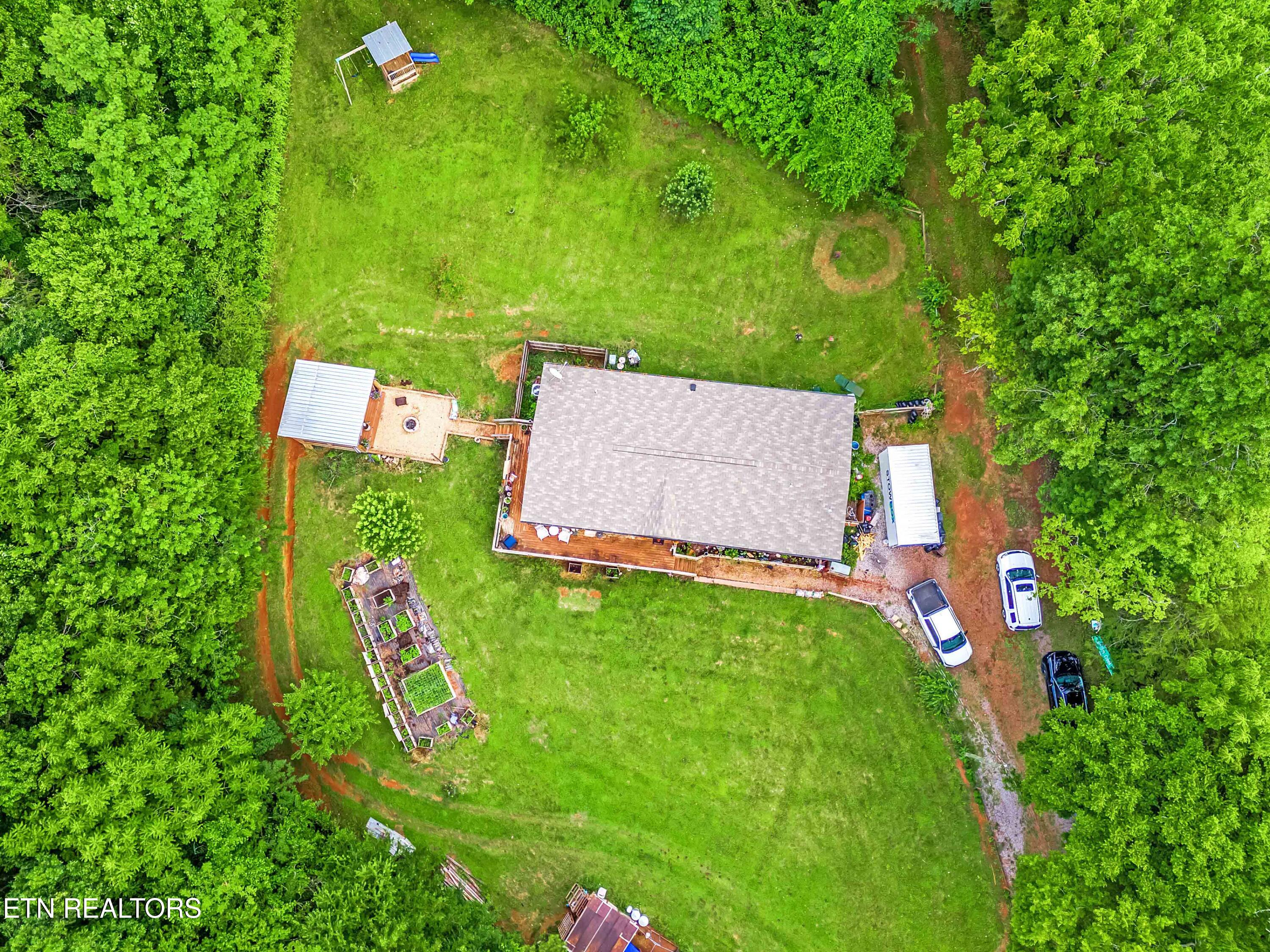 516 Knob Rd
