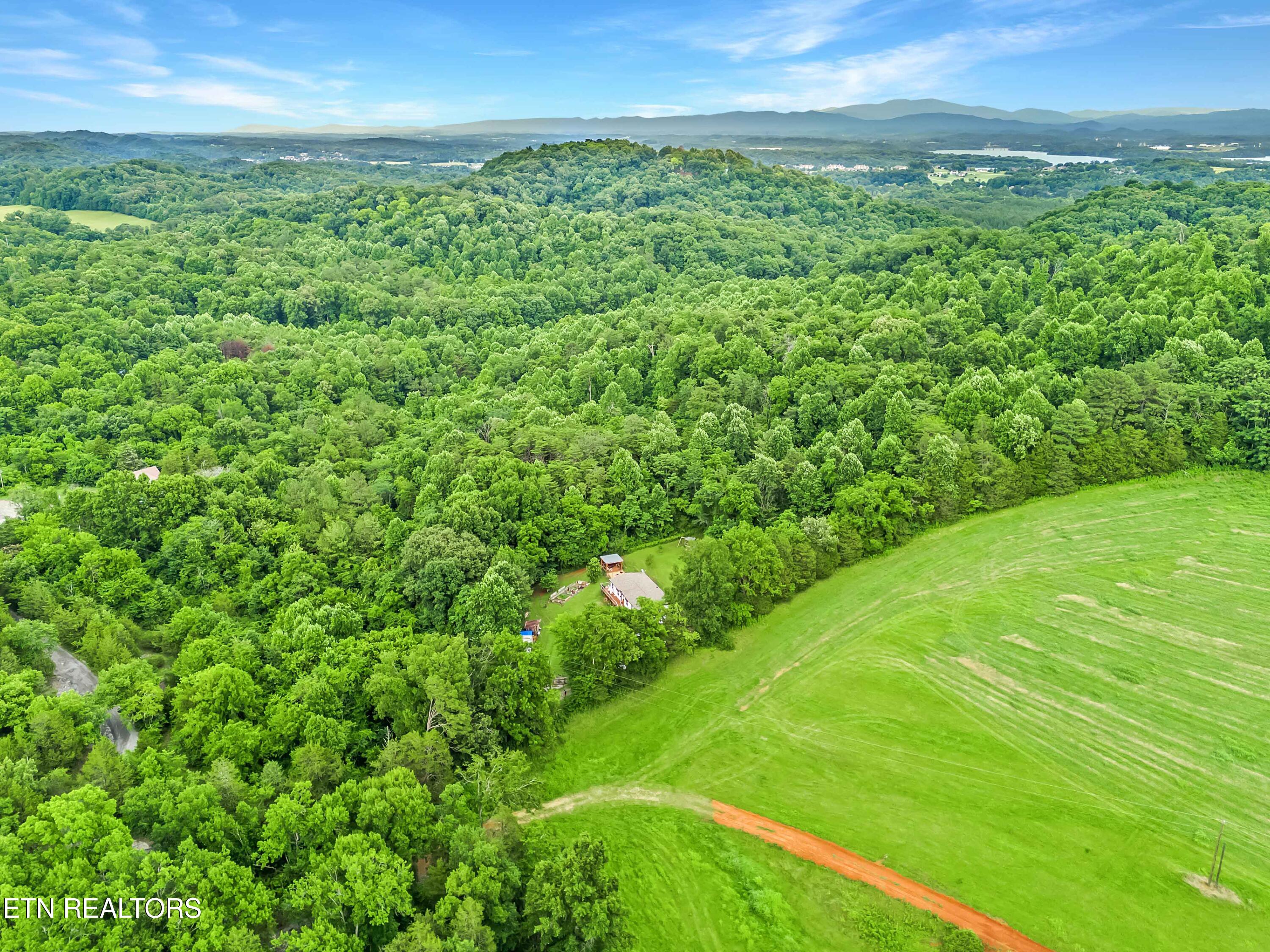 516 Knob Rd