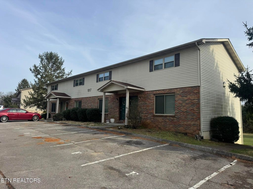 Photo of 1817 Meadowland Lane, Louisville, TN 37777 (MLS # 1323518)