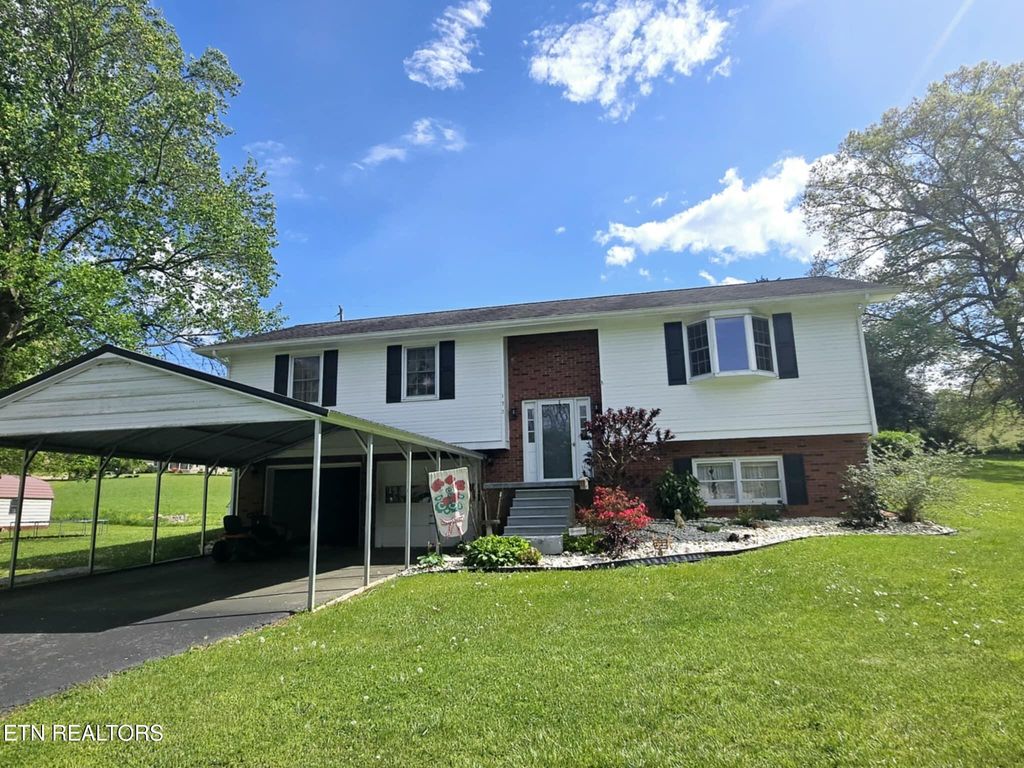 Photo of 175 Norris Drive, Tazewell, TN 37879 (MLS # 1298523)