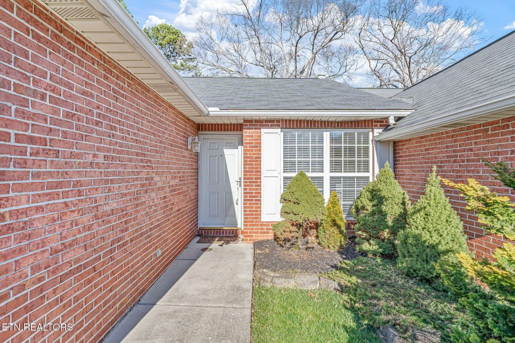 Photo of 8533 Constance Way, Knoxville, TN 37923 (MLS # 1325155)