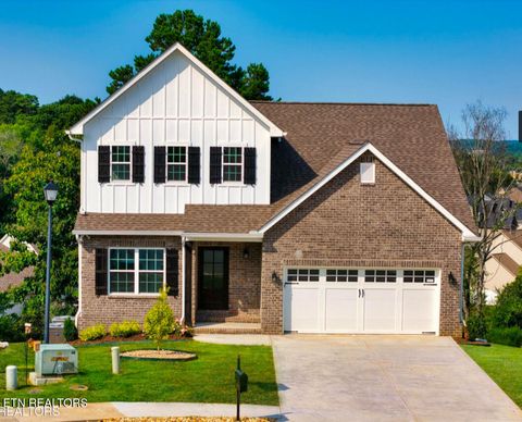 1094 W Glenview Drive Lenoir City TN 37771