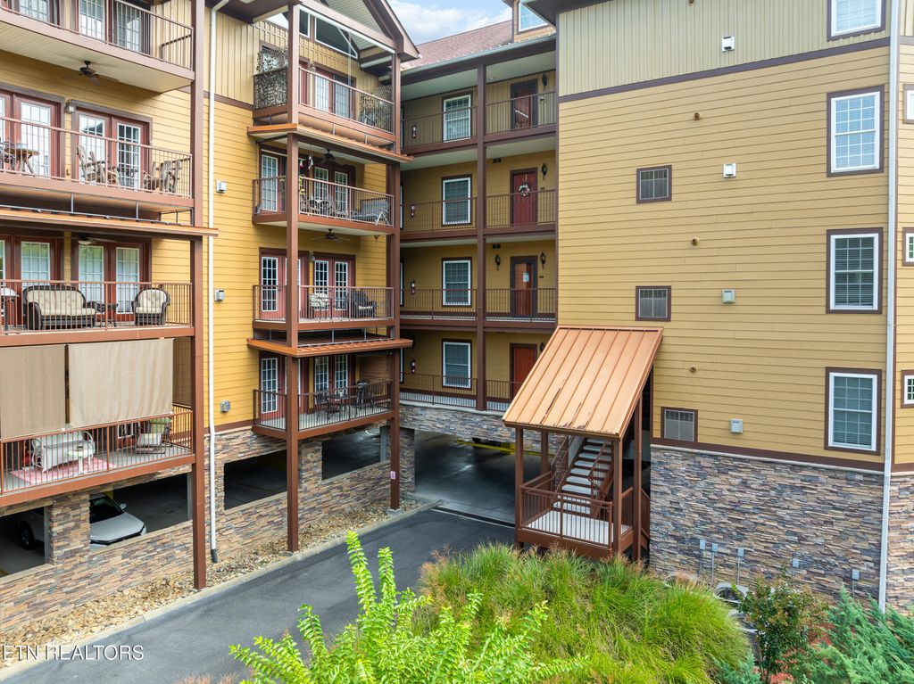 Photo of 527 River Place Way #516, Sevierville, TN 37862 (MLS # 1315875)