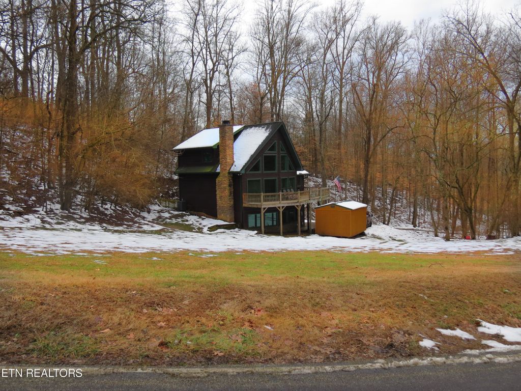 Photo of 2135 Jones Bend Rd, Louisville, TN 37777 (MLS # 1250745)