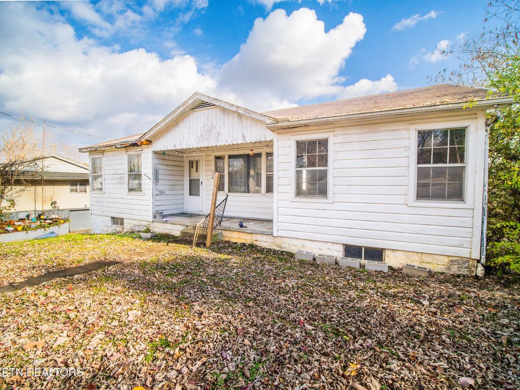 Photo of 118 Scenic Drive, Sevierville, TN 37862 (MLS # 1322401)