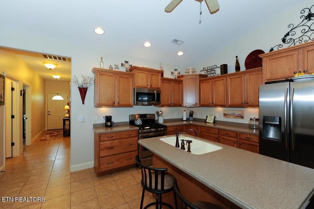 Photo of 2715 Waters Place Drive, Maryville, TN 37803 (MLS # 1320782)