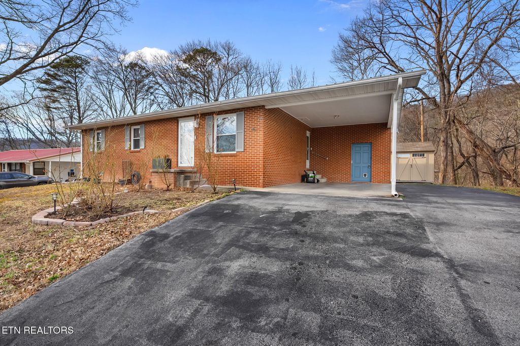 Photo of 121 Rosemont Lane, Harriman, TN 37748 (MLS # 1326566)