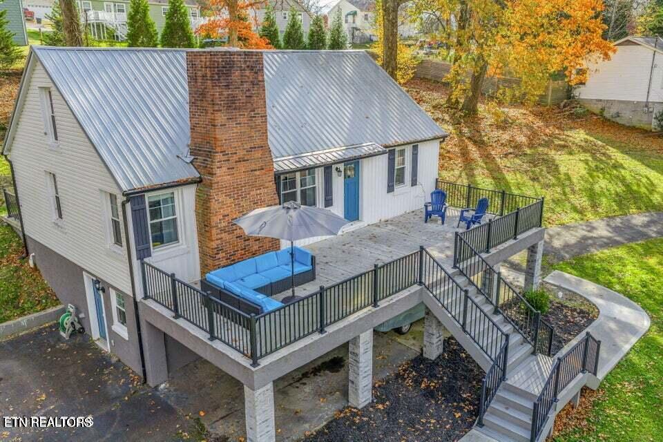 Photo of 314 W Young High Pike, Knoxville, TN 37920 (MLS # 1354122)