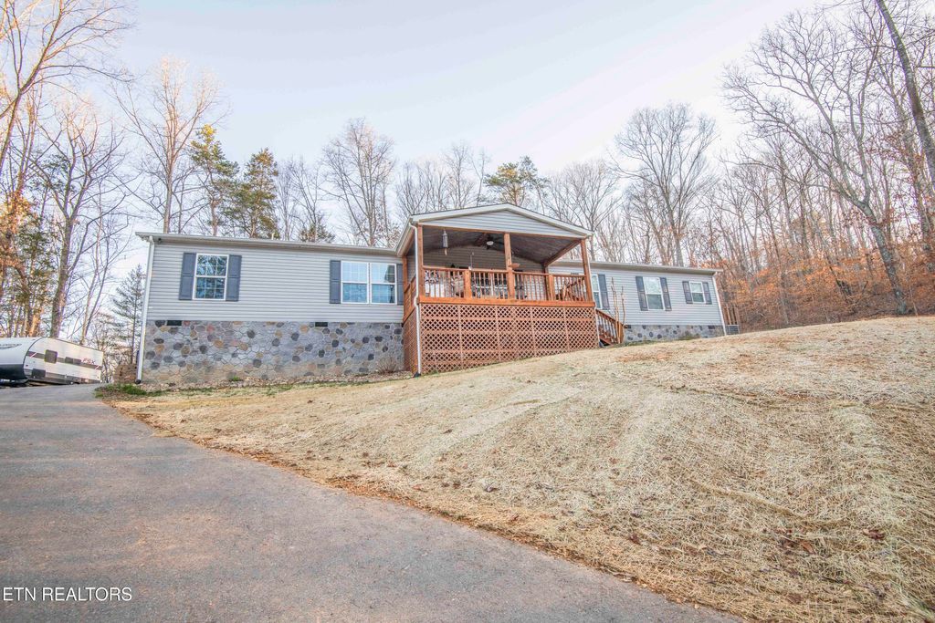Photo of 153 Powder House Rd, Clinton, TN 37716 (MLS # 1292067)