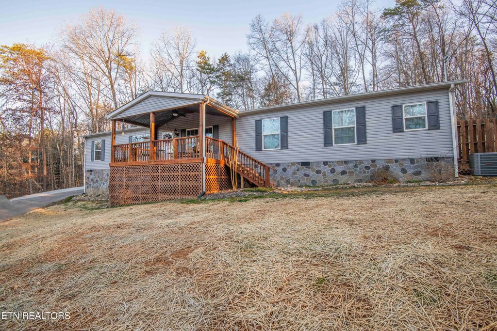 Photo of 153 Powder House Rd, Clinton, TN 37716 (MLS # 1292067)