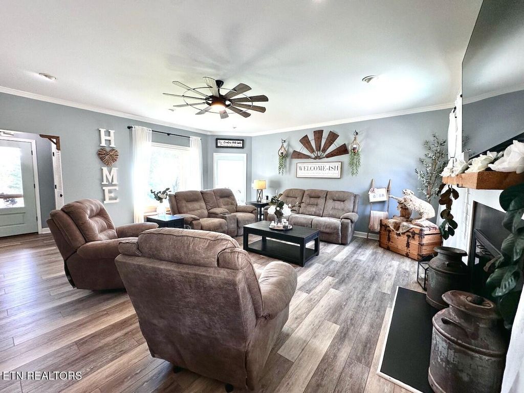 Photo of 368 Blackberry Hill Rd, Silver Point, TN 38582 (MLS # 1319029)