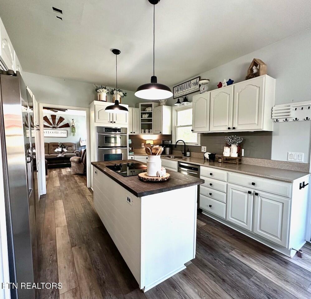 368 Blackberry Hill Rd