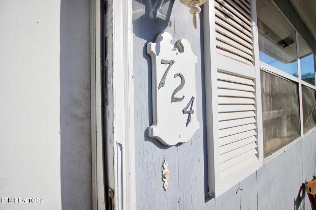 Photo of 724 Sleepy Hollow Rd, Oliver Springs, TN 37840 (MLS # 1251769)