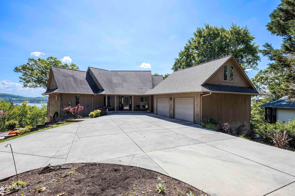 Photo of 425 Lake Vista Court, White Pine, TN 37890 (MLS # 1228488)