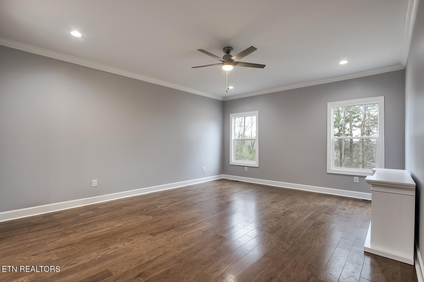 Loudon, Tennessee 37774, United States, 4 Bedrooms Bedrooms, ,5 BathroomsBathrooms,Residential,Active,90530