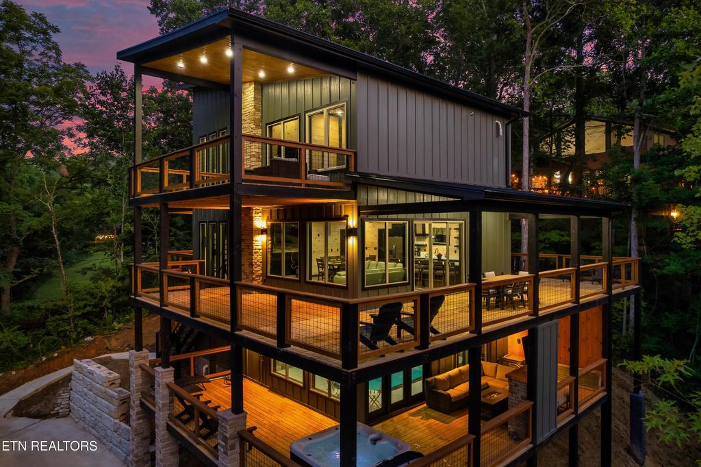 Photo of 1196 Cole Lane, Gatlinburg, TN 37738 (MLS # 1310730)