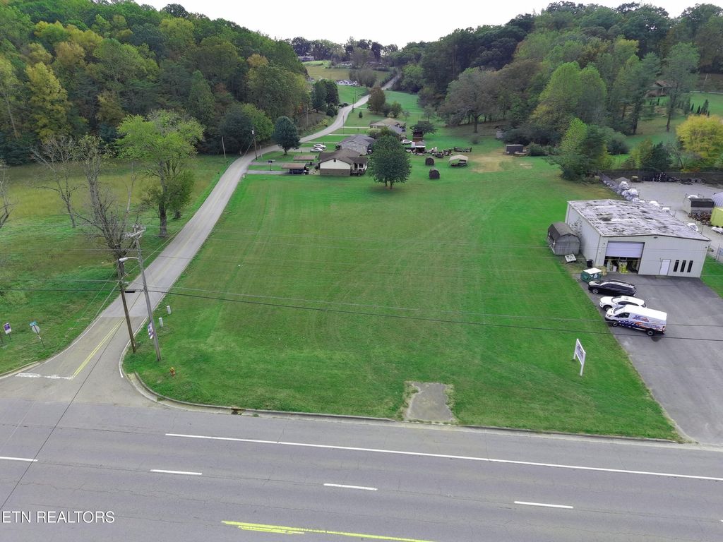 Photo of 1 Gallaher Rd, Kingston, TN 37763 (MLS # 1319528)