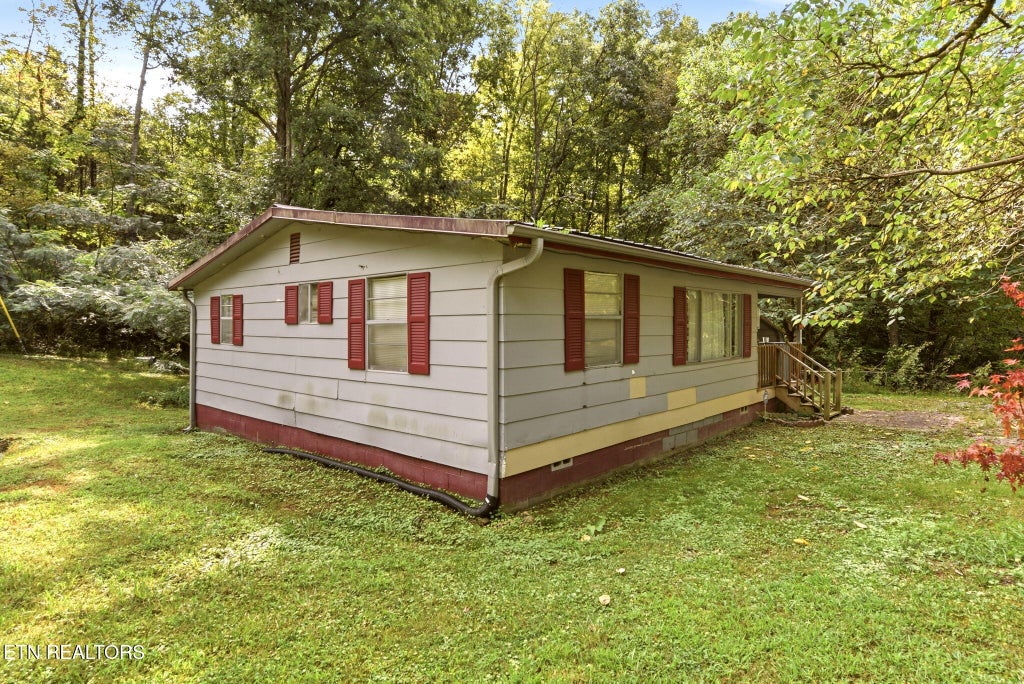 Photo of 243 Smith Rd, Clinton, TN 37716 (MLS # 1355219)