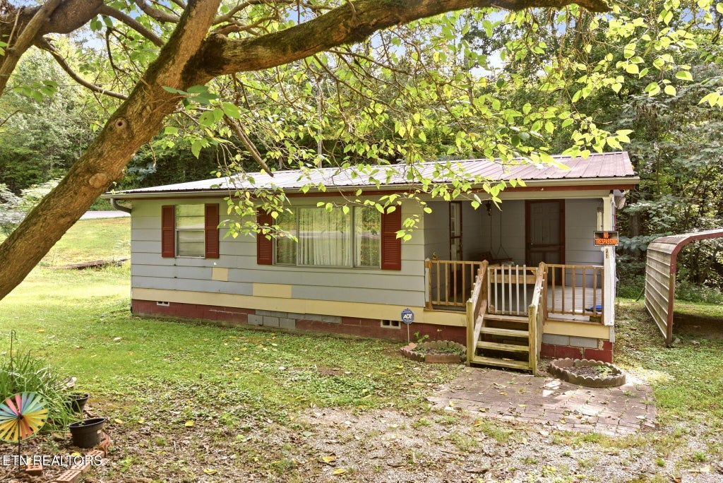 Photo of 243 Smith Rd, Clinton, TN 37716 (MLS # 1355219)