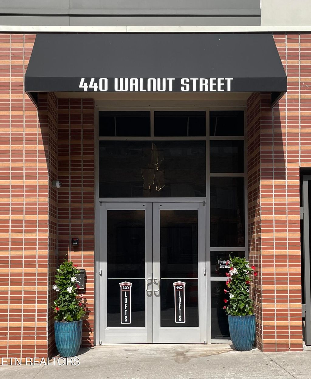 Photo of 440 Walnut St #305, Knoxville, TN 37902 (MLS # 1338562)