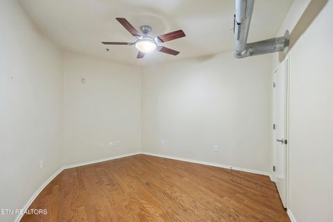 Tiny photo for 440 Walnut St #305, Knoxville, TN 37902 (MLS # 1338562)